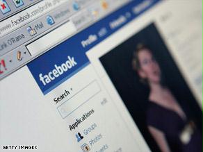 ''فيسبوك'' أفشل حملة الدهم الأمنية