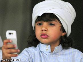 أجهزة الاتصالات الحديثة تشهد رواجاً واسعاً بين السعوديين