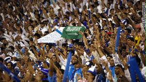 جماهير الهلال السعودي تأمل بإنجاز آسيوي لفريقها