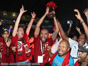 لاعبو الريان يحتفلون بلقب كأس أمير قطر