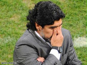 مارادونا كان قد غادر منصبه بسبب الهزيمة الثقيلة بكأس العالم