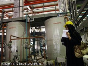 شددت إيران أن فرض عقوبات جديدة عليها بسبب برنامجها النووي لن تجدي