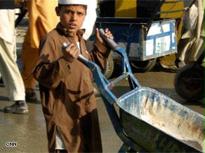 طالبان أعدمت طفلا في السابعة من عمره بتهمة التجسس