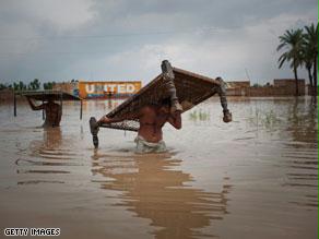 حجم كارثة الفيضانات فاق تلك التي خلفها زلزال عام 2005 المدمر