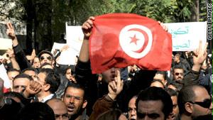 الاحتجاجات المعارضة للحكومة المؤقتة تتواصل في تونس