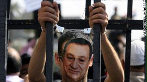 محاكمة مبارك ونجليه ستبدأ في الثالث من أغسطس/آب المقبل