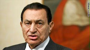 الرئيس المصري السابق ما زال في مستشفى بشرم الشيخ