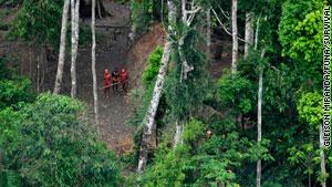 أفراد من القبيلة الأمازونية التي تم اكتشافها مؤخرا