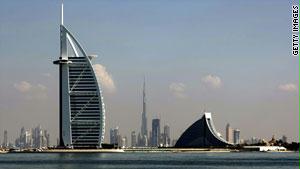 دبي تجتذب السياح العرب