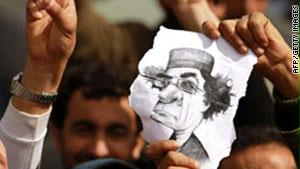 القذافي تحدث لليبيين في الساحة الخضراء