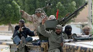 الثوار المعارضون لنظام القذافي يؤكدون سيطرتهم على مصراتة