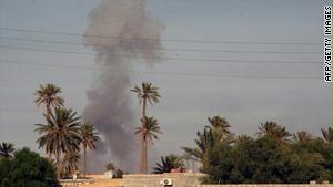 يتابع الناتو حملته الجوية ضد الكتائب الموالية للقذافي