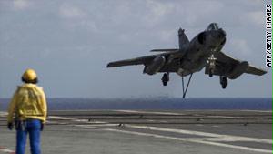 إحدى طائرات الناتو التي تراقب ليبيا