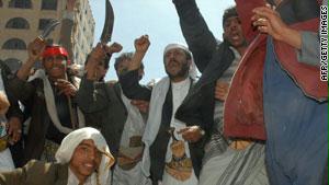 دعوات تغيير النظام تتعالى في اليمن