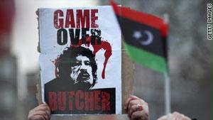 تطالب الانتفاضة برحيل القذافي