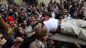 تشهد مصر احتجاجات شعبية عارمة تنادي برحيل مبارك