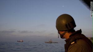 البحرية الإسرائيلية ذكرت أنها كانت تراقب السفينة