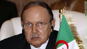 الرئيس الجزائري أعلن عن حزمة إصلاحات سياسية وتعديلات تشريعية ستتم قريبا