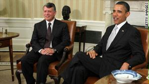 الرئيس الأمريكي خلال استقباله العاهل الأردني في البيت الأبيض