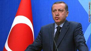 صعد رئيس الحكومة التركية من لهجته تجاه نظام دمشق