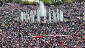 من المسيرة الحاشدة ''المؤيدة'' للرئيس السوري في دمشق 