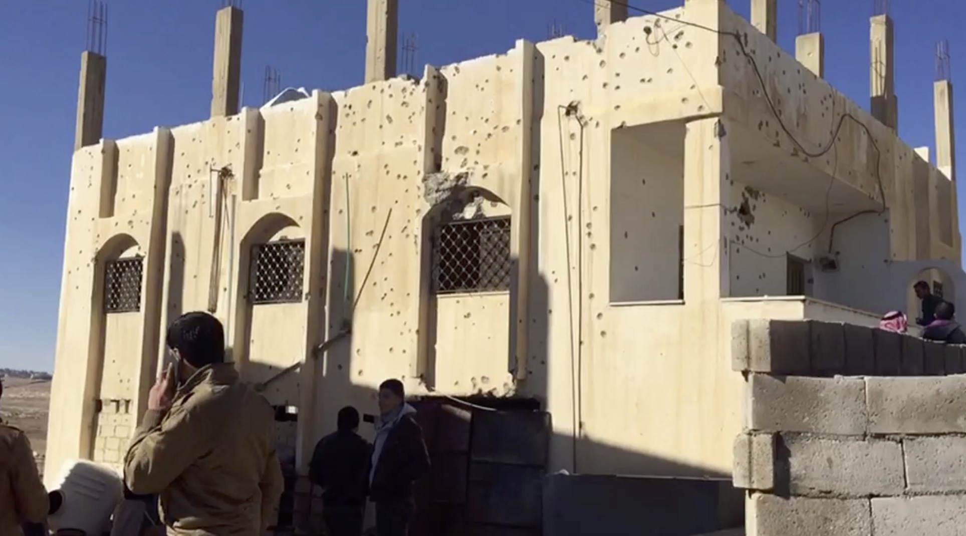 شاهد.. آثار عملية أمنية في قريفلا بالأردن