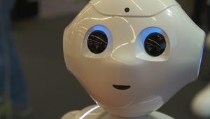 تعرفوا على "Pepper".. روبوت "سوفت بانك" المليء بالمشاعر