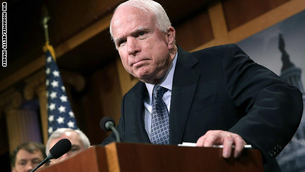 ماكاين: أوباما أفضل من ترامب في "قيادة أمريكا للعالم"