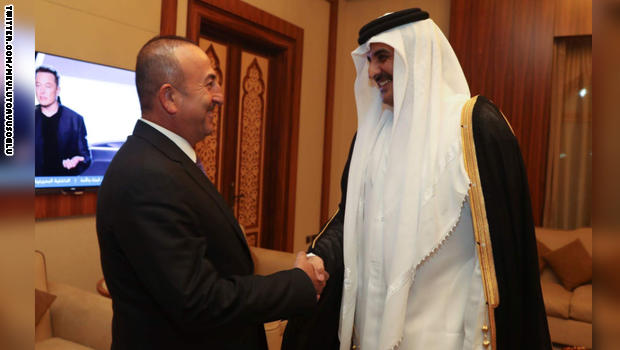 أوغلو من الدوحة: وقوف تركيا مع قطر لا يعني أننا ضد أحد