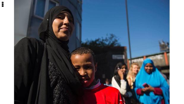 الخوف يلقي بظلاله على عدد من مسلمي لندن بعد دهس مصلين أمام مسجد Muslim%20london