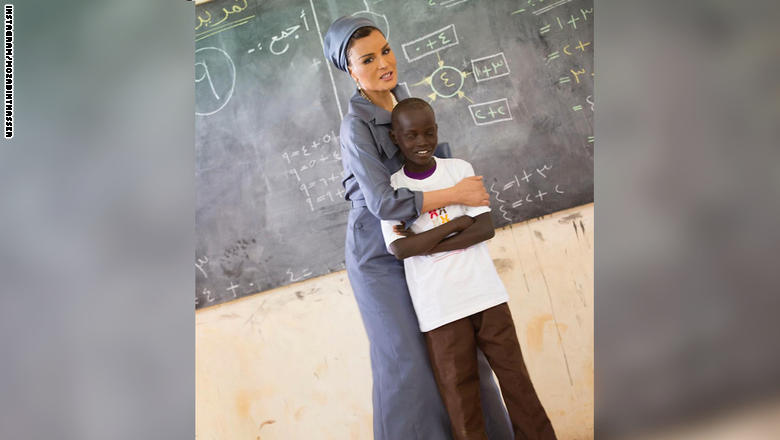 زيارة الشيخة موزا إلى أهرام السودان تفجّر أزمة إعلامية بين مصر والخرطوم حول التاريخ