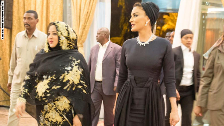 زيارة الشيخة موزا إلى أهرام السودان تفجّر أزمة إعلامية بين مصر والخرطوم حول التاريخ