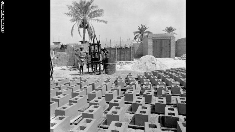 بالصور..كيف كانت دبي في العام 1961؟