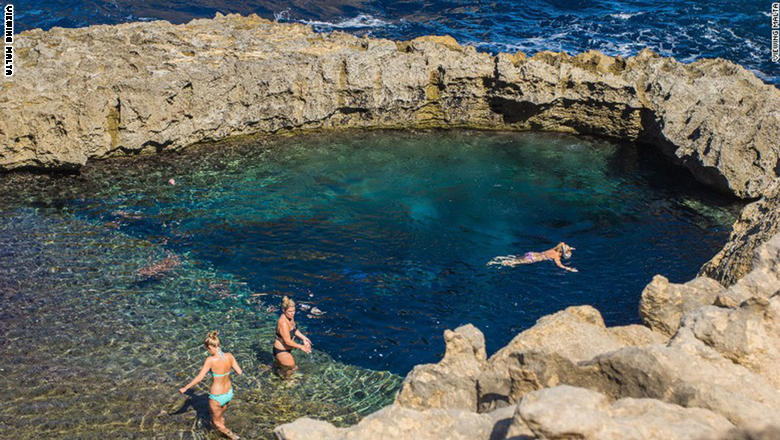 نظرة على نافذة أزور وعجائب طبيعية أخرى في مالطا 