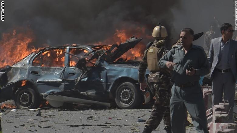 170531113549-kabul-bomb-attack-security-forces-0531-super-169.jpg