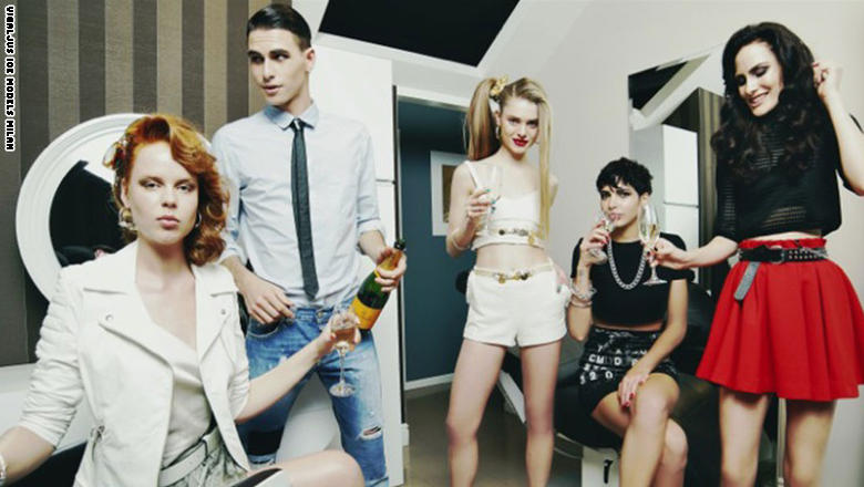 هكذا تعيش حياة عارضات الأزياء "الفاخرة" في ميلانو