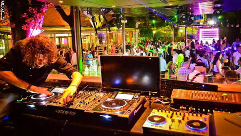 هكذا تعيش حياة عارضات الأزياء "الفاخرة" في ميلانو