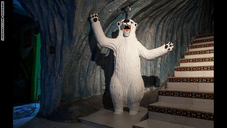 فنادق الحب تأخذ العشاق إلى أبعد ما يسافر الخيال في "غرف مخصصة" للمغامرة والتشويق