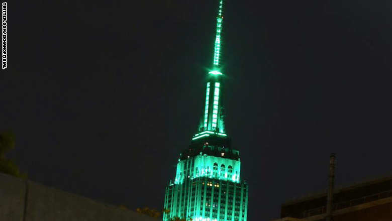 بالصور..هكذا يحتفل "إمباير ستيت" بعيد الفطر