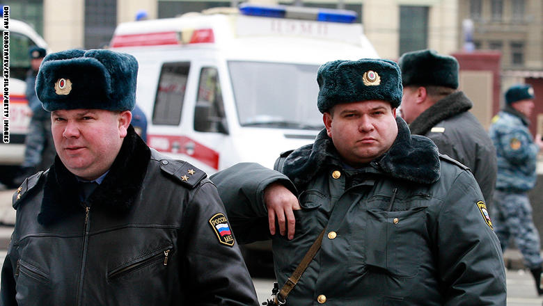 الشرطة الروسية تقتل شخصا جرح 8 بسكين بمدينة سورغوت GettyImages-98113711_1