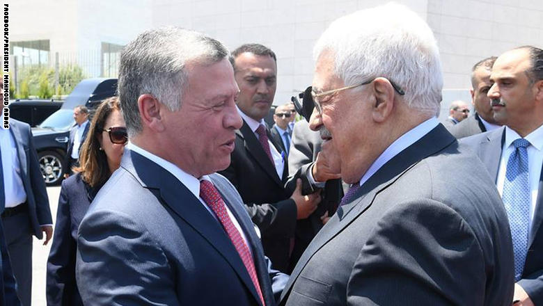 عاهل الأردن يزور رام الله ويجتمع مع محمود عباس