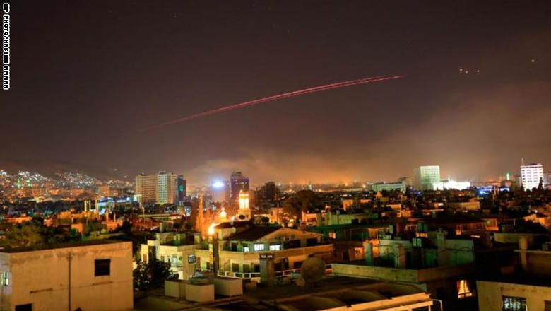 ترامب يعلن شن ضربات أمريكية بريطانية فرنسية تستهدف البرنامج الكيماوي السوري