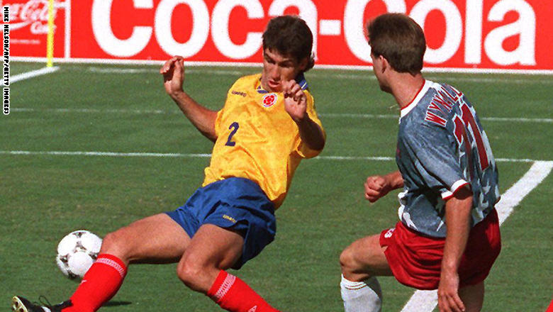 [صور] الهدف الذي قتل صاحبه .. أسوأ ذكريات كأس العالم 1994 Escobar-2