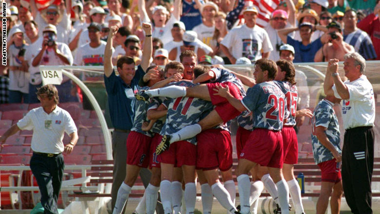 [صور] الهدف الذي قتل صاحبه .. أسوأ ذكريات كأس العالم 1994 Escobar-3